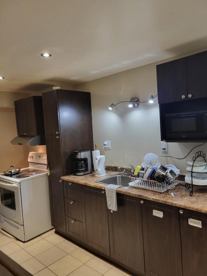 Lovely Guest Entire Apartment Minutes From Ottawa Airport 外观 照片