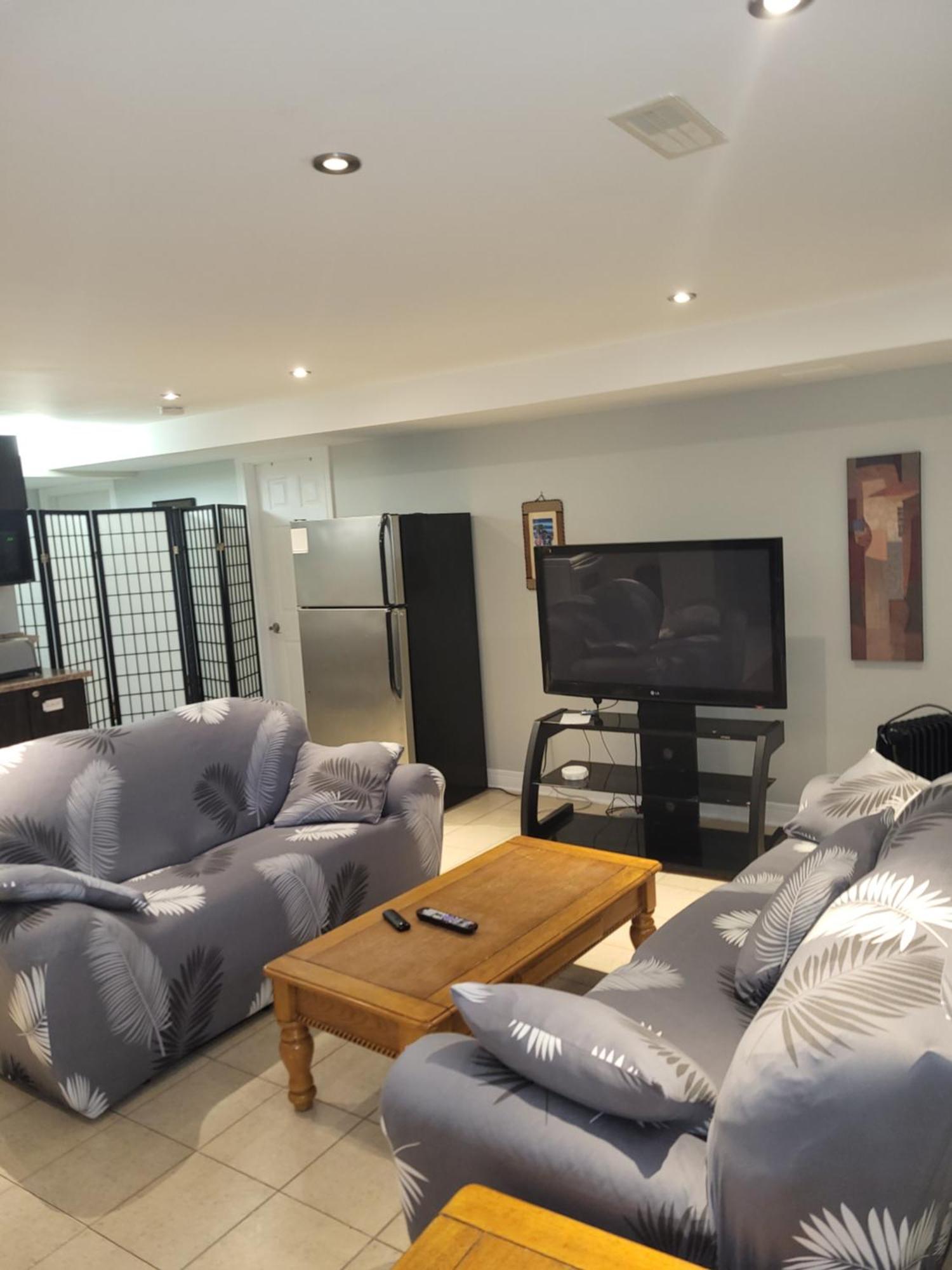 Lovely Guest Entire Apartment Minutes From Ottawa Airport 外观 照片