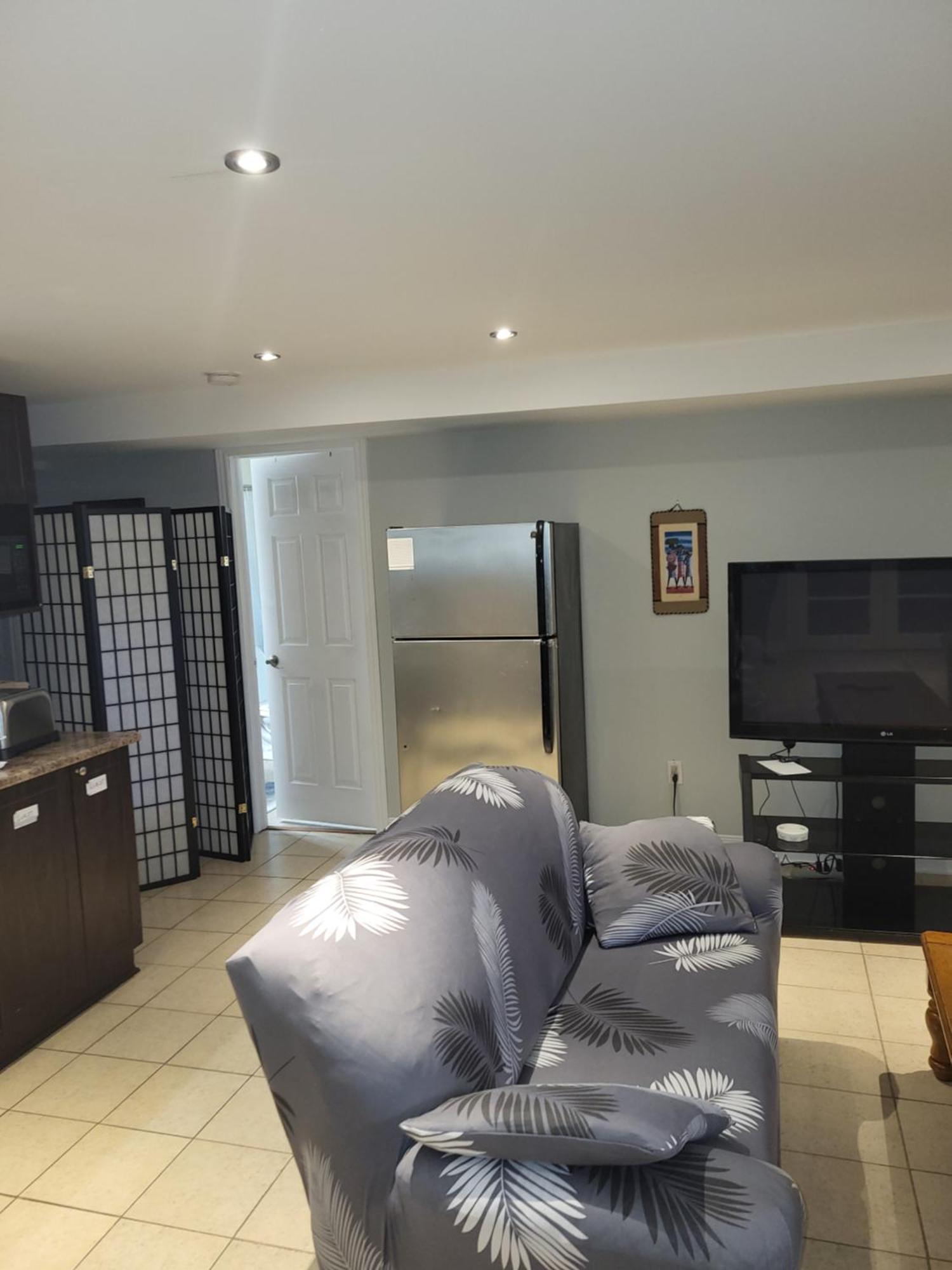 Lovely Guest Entire Apartment Minutes From Ottawa Airport 外观 照片